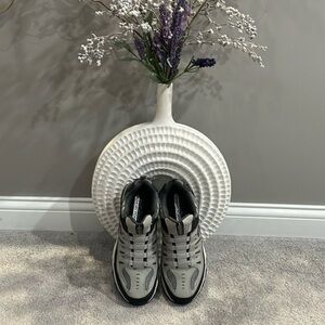 NWOB Men’s Air-cooled memory foam Sketchers. Size 8.5.